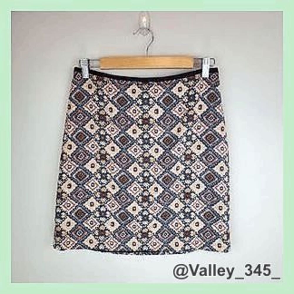 💖🌸🔥💐 Ann Taylor Loft Size 6 Patterned Multi Color Lined Skirt With Back Zipp